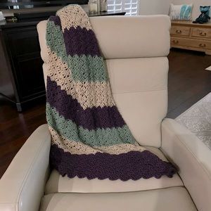 Beautiful handmade Afghan Throw.